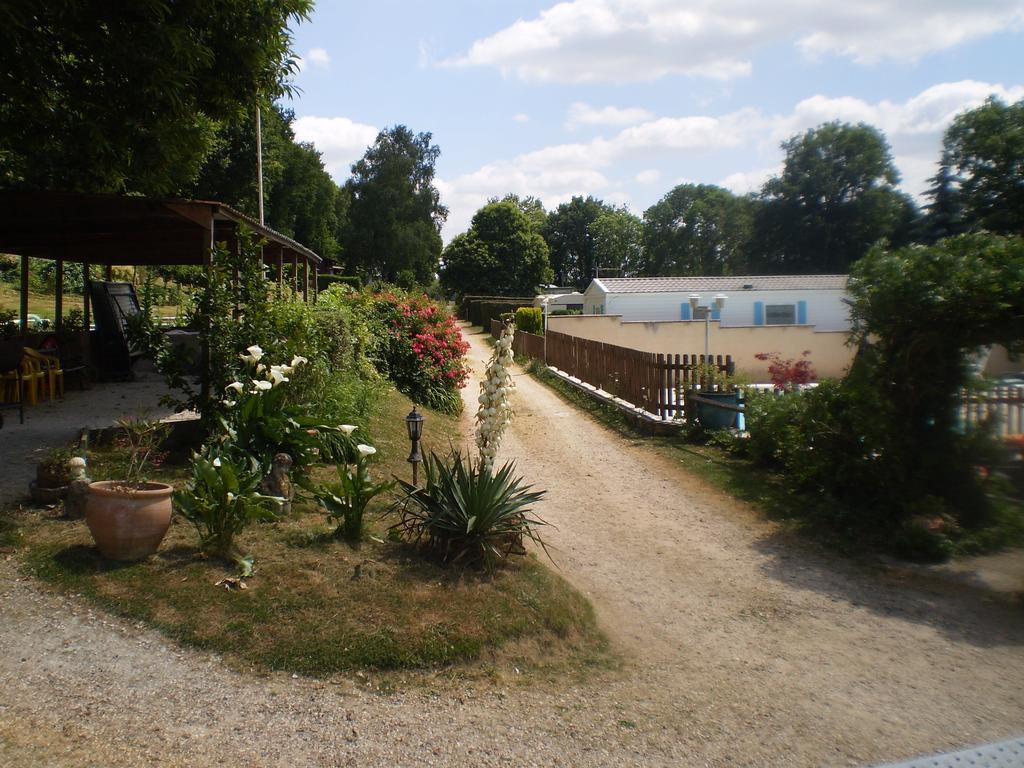 Camping Le Bois Jahan Brunelles Exterior foto