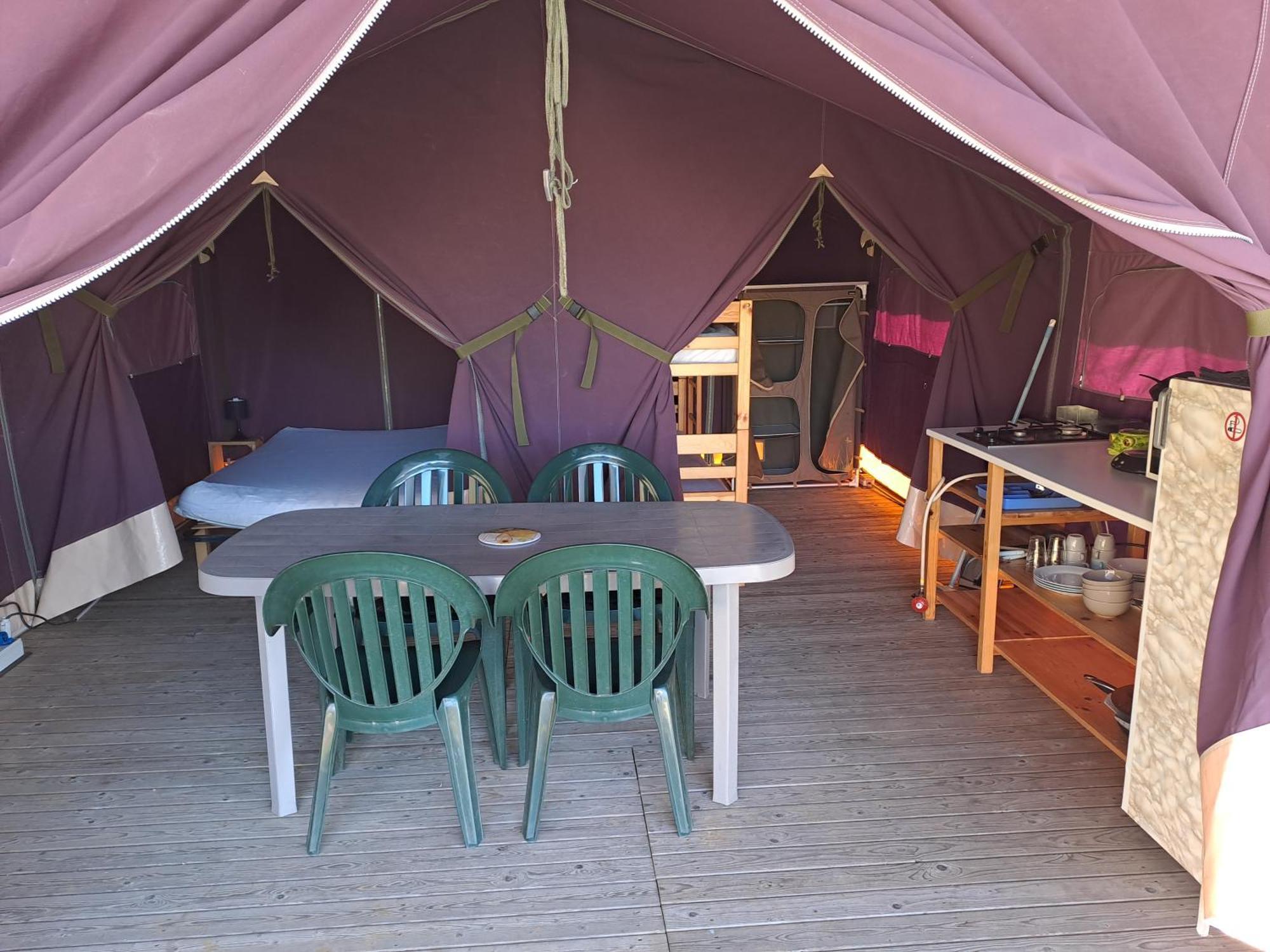 Camping Le Bois Jahan Brunelles Exterior foto